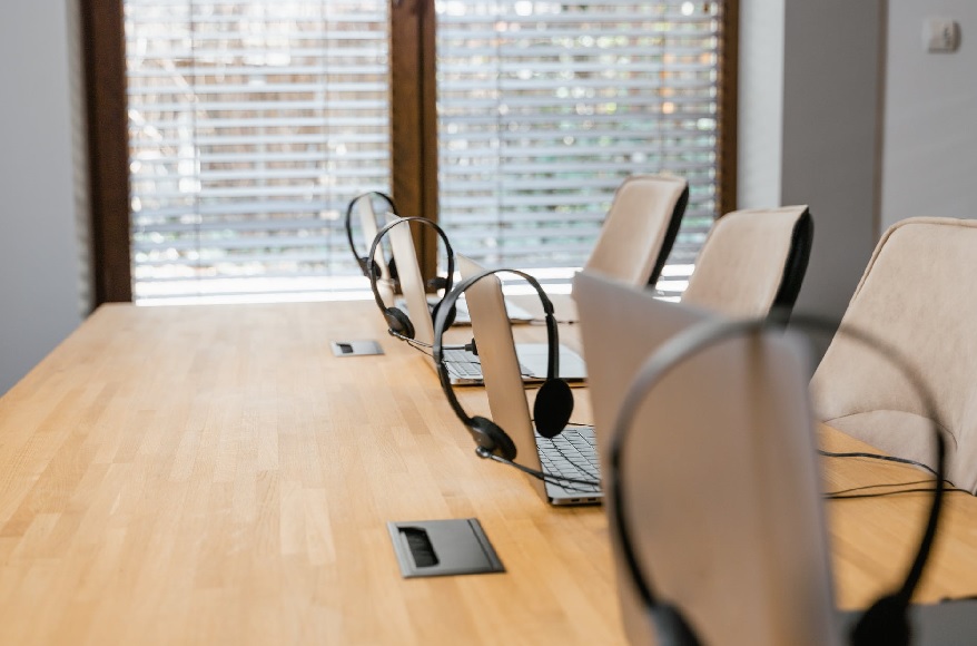 Thiết bị trung tâm cuộc gọi