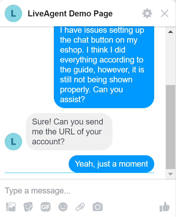 Trang demo LiveAgent trên máy tính để bàn trả lời