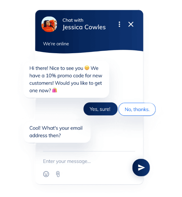 Giao diện live chat cung cấp mã khuyến mãi và yêu cầu email của người dùng